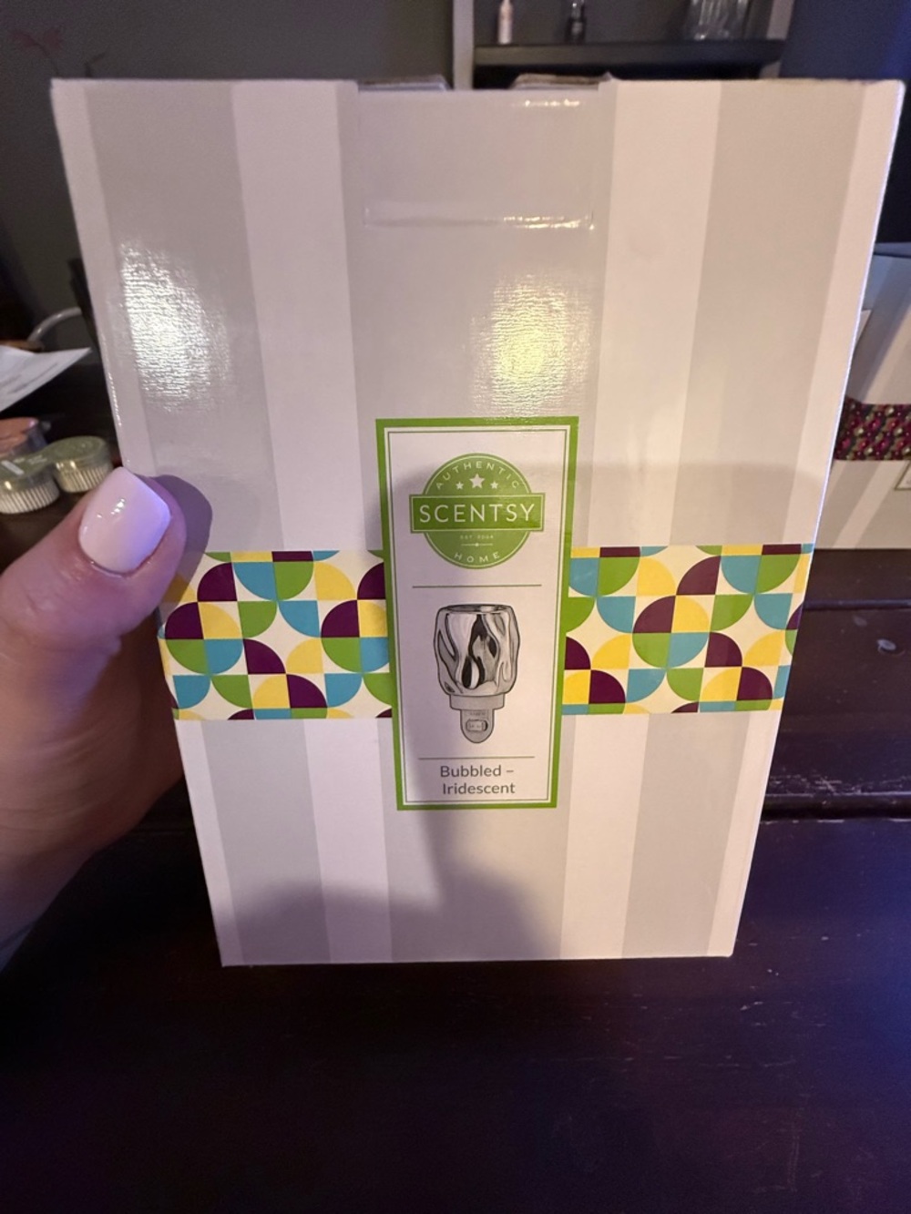 Scentsy Iridescent Bubbled Plug-In Warmer - White with Multicolor Accent